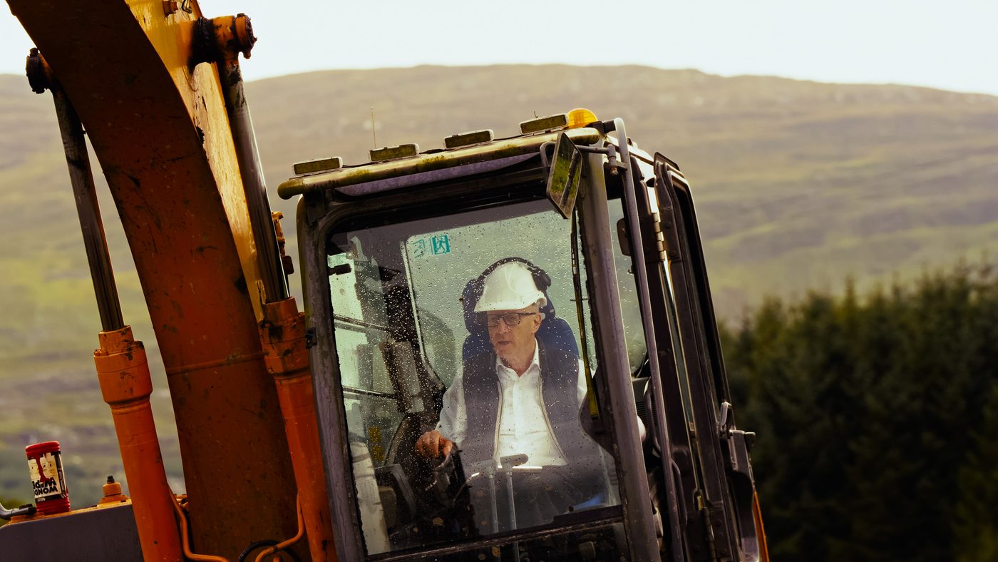 Michael Healy-Rae canvassing on a Kerry street
